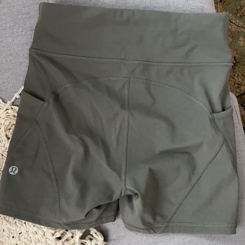 Lulu lemon shorts 🩳